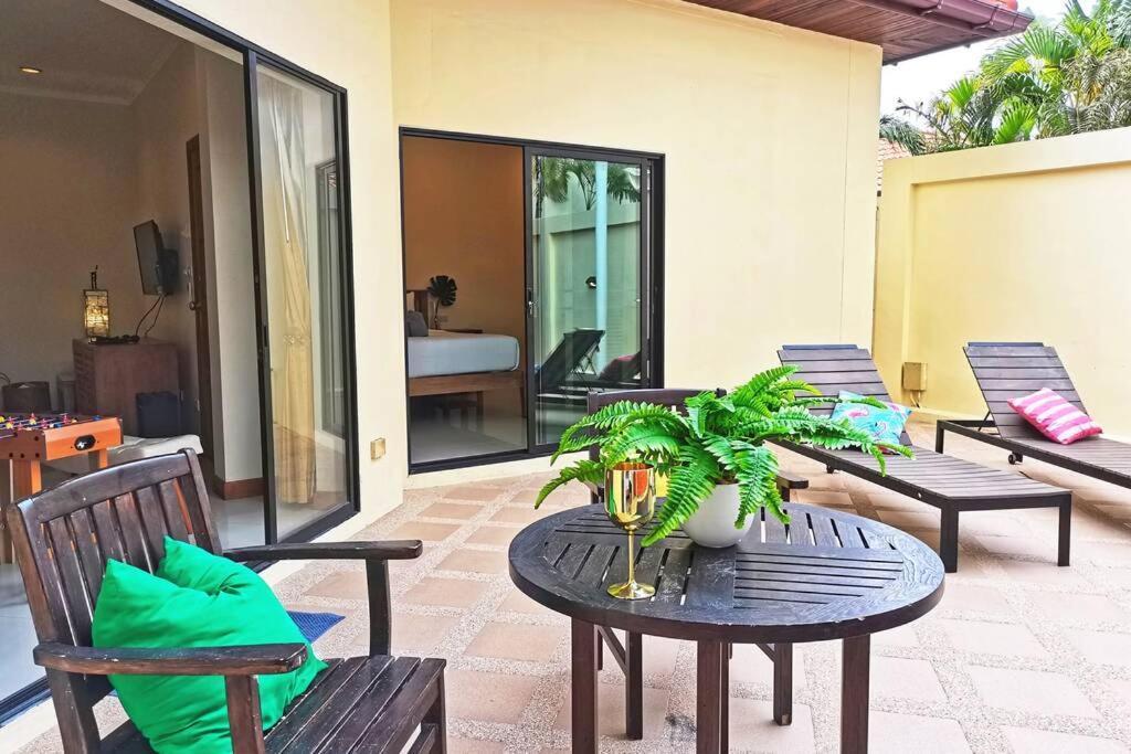 Anb Poolvilla 3Br Walk Private Beach In Pratamnak Pattaya Exterior photo